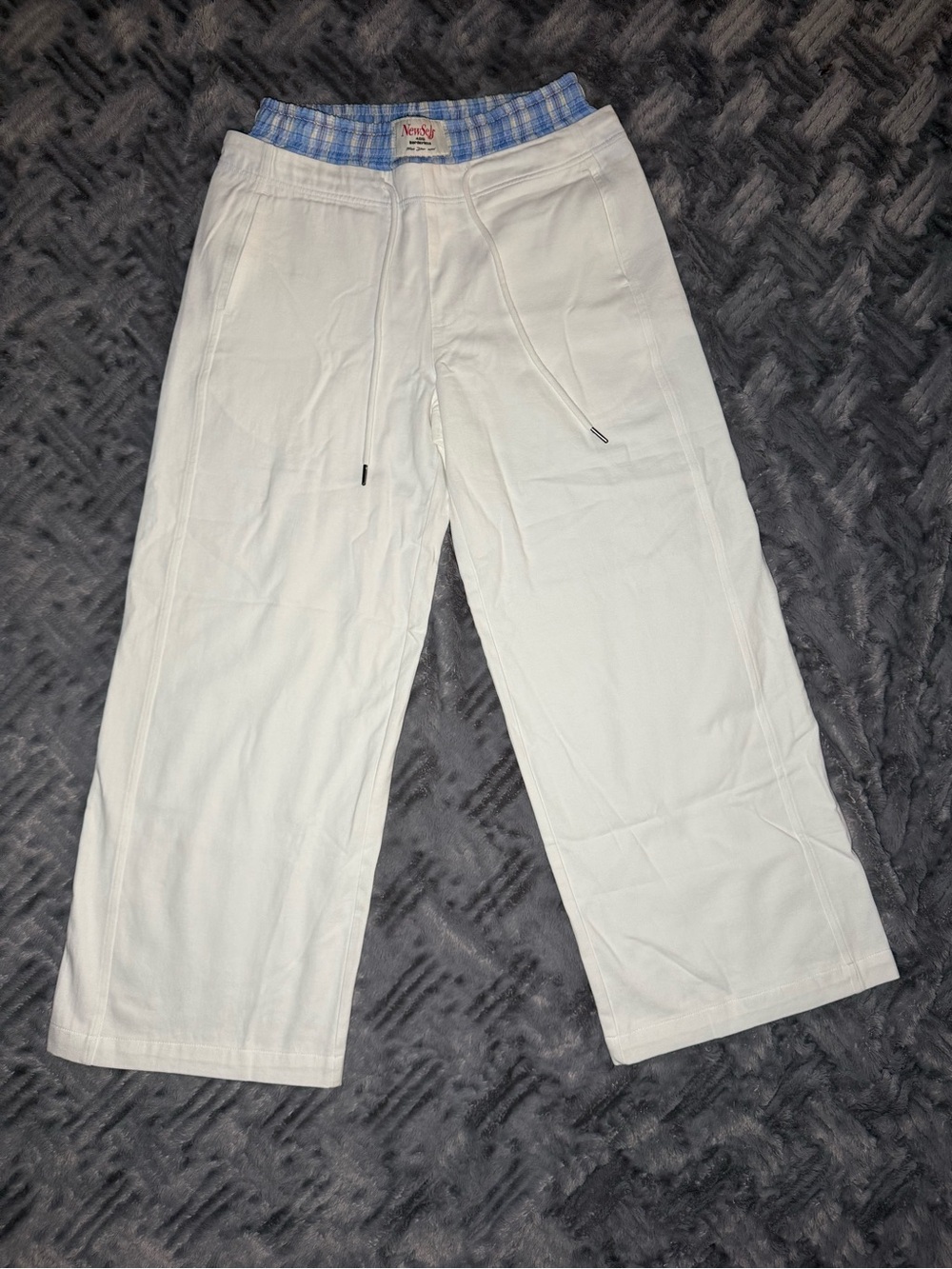 F426 | White Men's Wide-Leg Pants w Blue Plaid Waistband